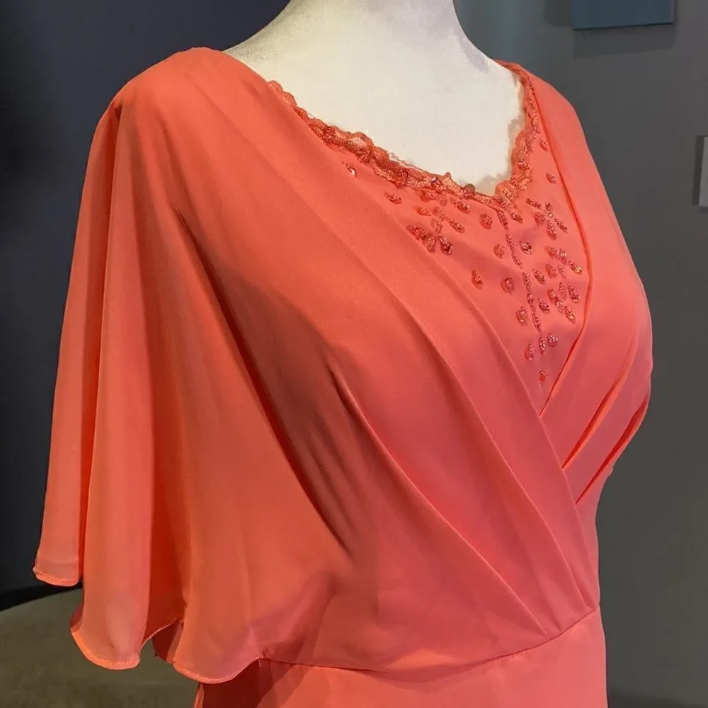 Women’s Chiffon Knee Length Dress with Draping Sleeves & Zip Up Back Size 12
